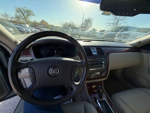 Used 2007 Cadillac DTS Luxury I w/ Trunk Convenience Package image 11