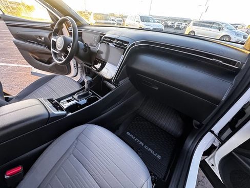 Used 2024 Hyundai Santa Cruz SEL w/ Activity Package image 11