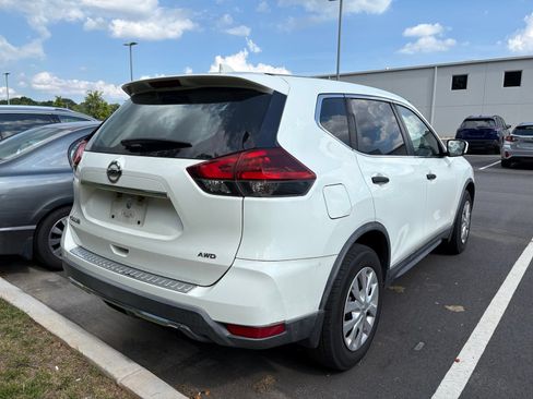 Used 2018 Nissan Rogue S AWD/4WD image 6