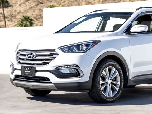 Used 2018 Hyundai Santa Fe Sport 2.0T image 6