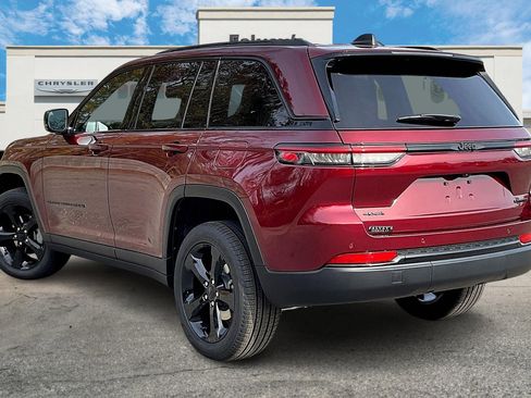 New 2025 Jeep Grand Cherokee Limited image 3