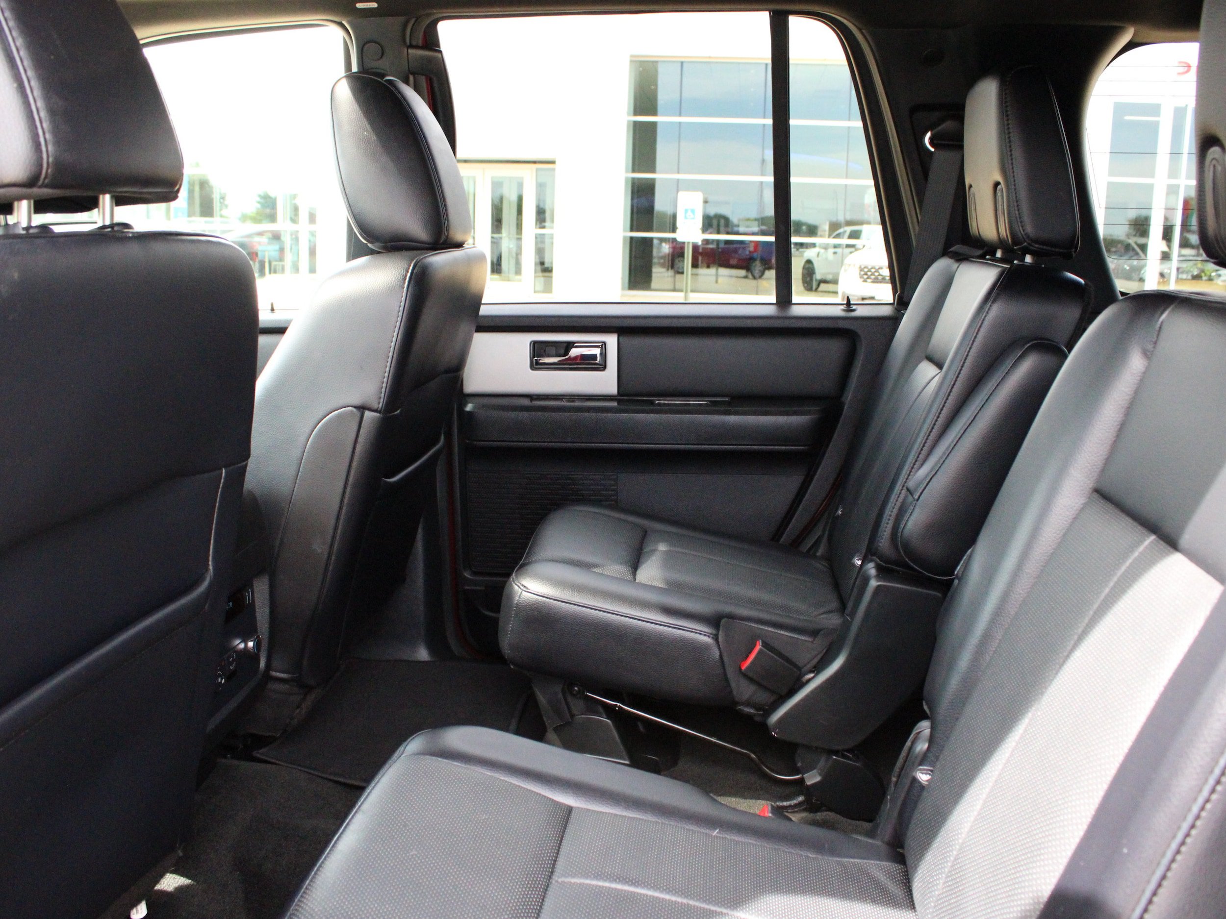 Used 2017 Ford Expedition Limited w/ Equipment Group 301A AWD/4WD image 40