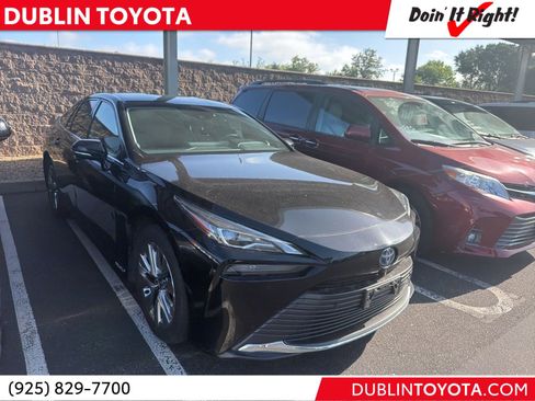 Used 2021 Toyota Mirai w/ Advanced Technology Package RWD image 1