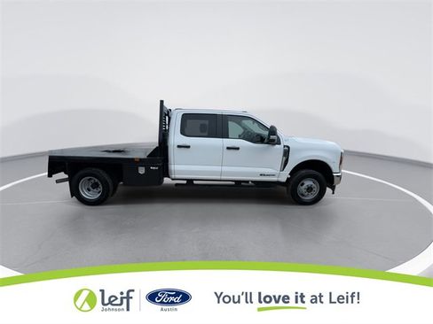 Used 2024 Ford F350 XL w/ XL Chrome Package image 12