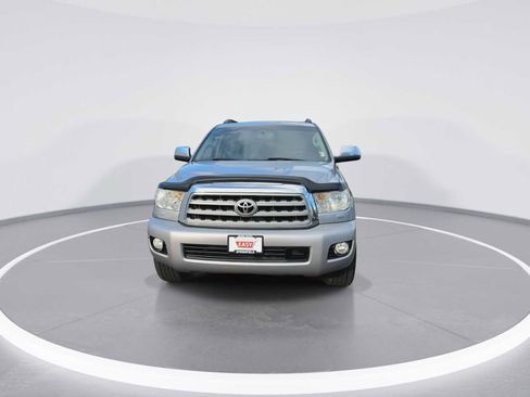 Used 2010 Toyota Sequoia Platinum image 3