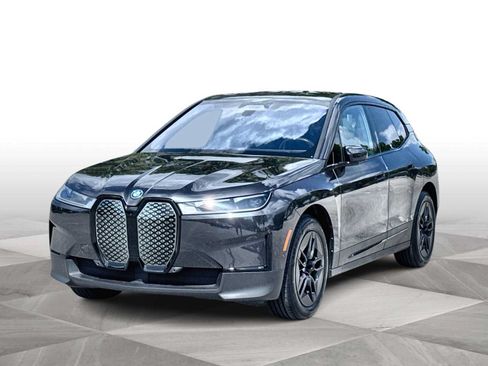 Used 2025 BMW iX xDrive50 AWD/4WD image 4