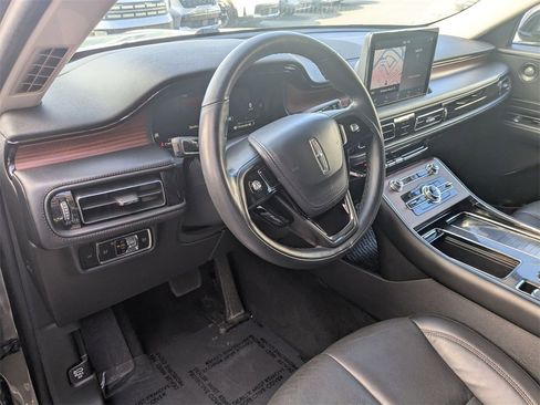 Used 2023 Lincoln Aviator Reserve image 13
