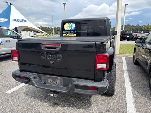 Used 2022 Jeep Gladiator Sport AWD/4WD image 9