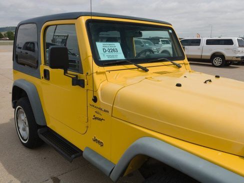 Used 2000 Jeep Wrangler Sport AWD/4WD image 10