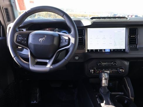 New 2025 Ford Bronco Badlands image 18