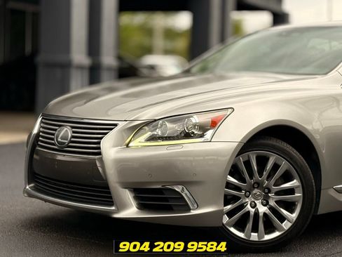 Used 2016 Lexus LS 460 w/ Comfort Package RWD image 2