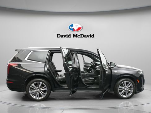 Used 2022 Cadillac XT6 Premium Luxury w/ Technology Package image 23