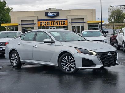 Used 2023 Nissan Altima 2.5 SV