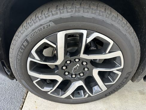 Used 2024 Chevrolet Silverado EV RST image 7