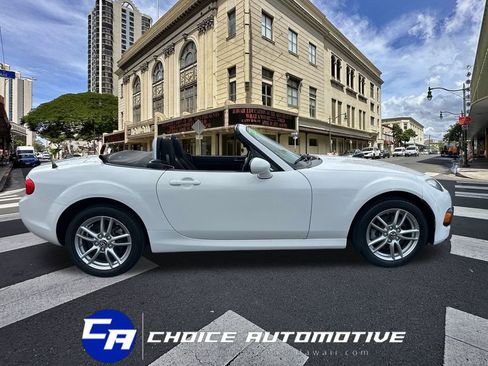 Used 2013 MAZDA MX-5 Miata Sport image 8