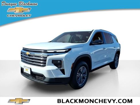 Used 2025 Chevrolet Traverse LT AWD/4WD image 7
