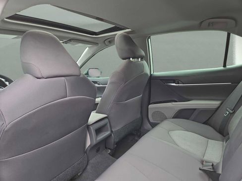 Used 2020 Toyota Camry LE image 13