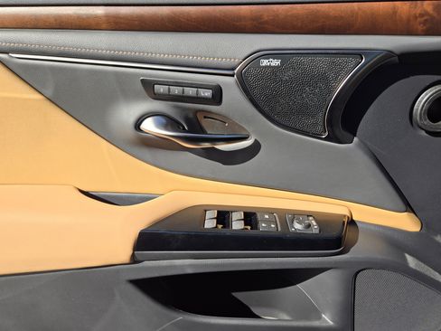 New 2025 Lexus ES 350 Ultra Luxury w/ Accessory Package (Z1) image 16