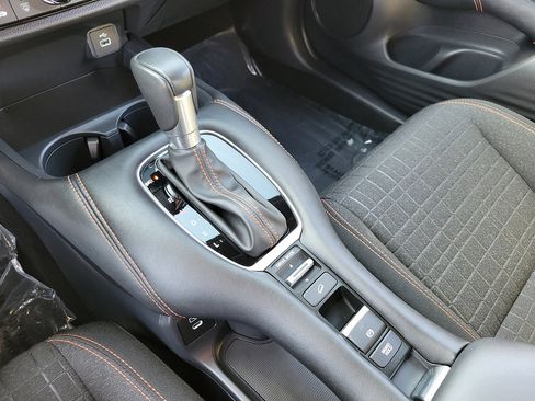 Certified 2025 Honda HR-V Sport image 27