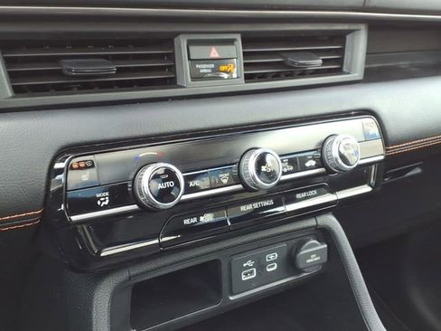 Certified 2024 Honda Pilot TrailSport image 19