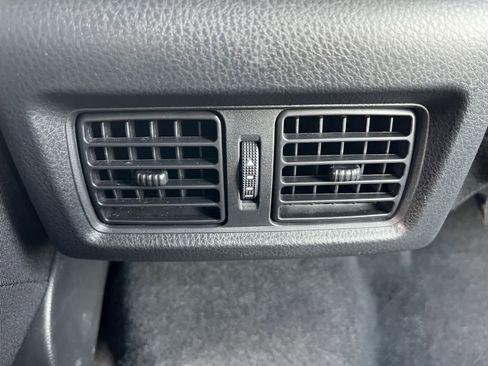 Used 2025 Toyota Camry LE image 23