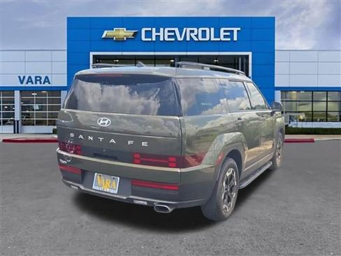 Used 2025 Hyundai Santa Fe SEL FWD image 5