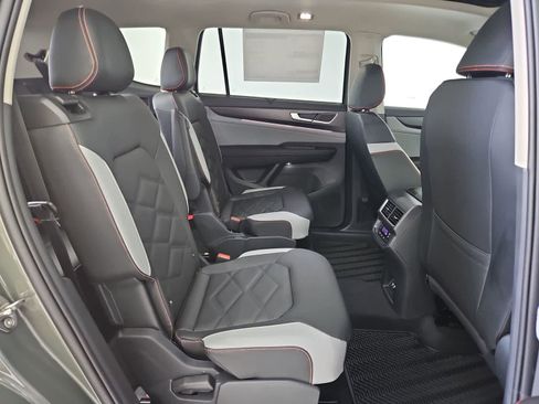 New 2026 Volkswagen Atlas Peak Edition image 21