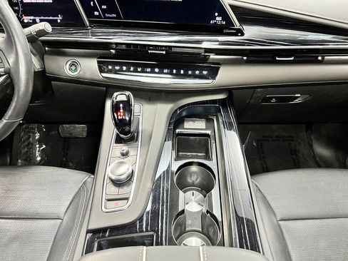 Used 2023 Cadillac Escalade Sport w/ LPO, ONYX Package AWD/4WD image 17