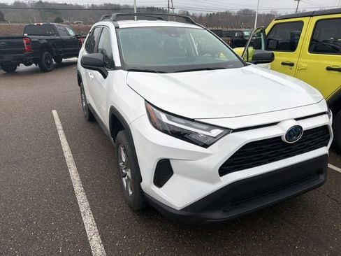 Used 2024 Toyota RAV4 LE image 10