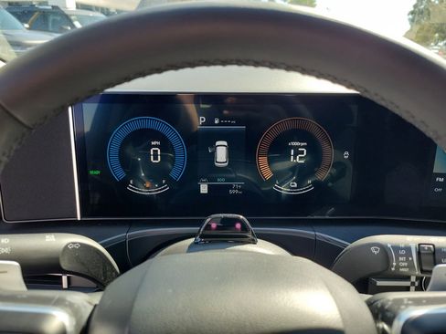 Used 2025 Hyundai Santa Fe SEL image 21