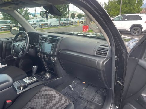 Used 2022 Toyota 4Runner Trail Special Edition AWD/4WD image 28