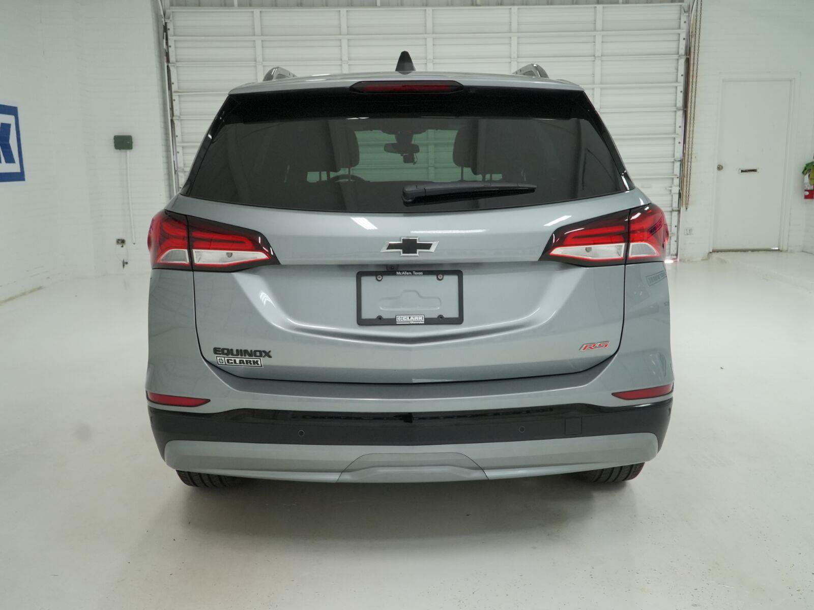 Used 2024 Chevrolet Equinox RS w/ LPO, Floor Liner Package FWD image 24