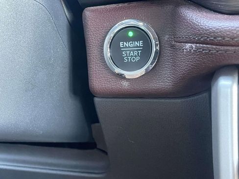 Used 2024 Ford Expedition Limited RWD image 29