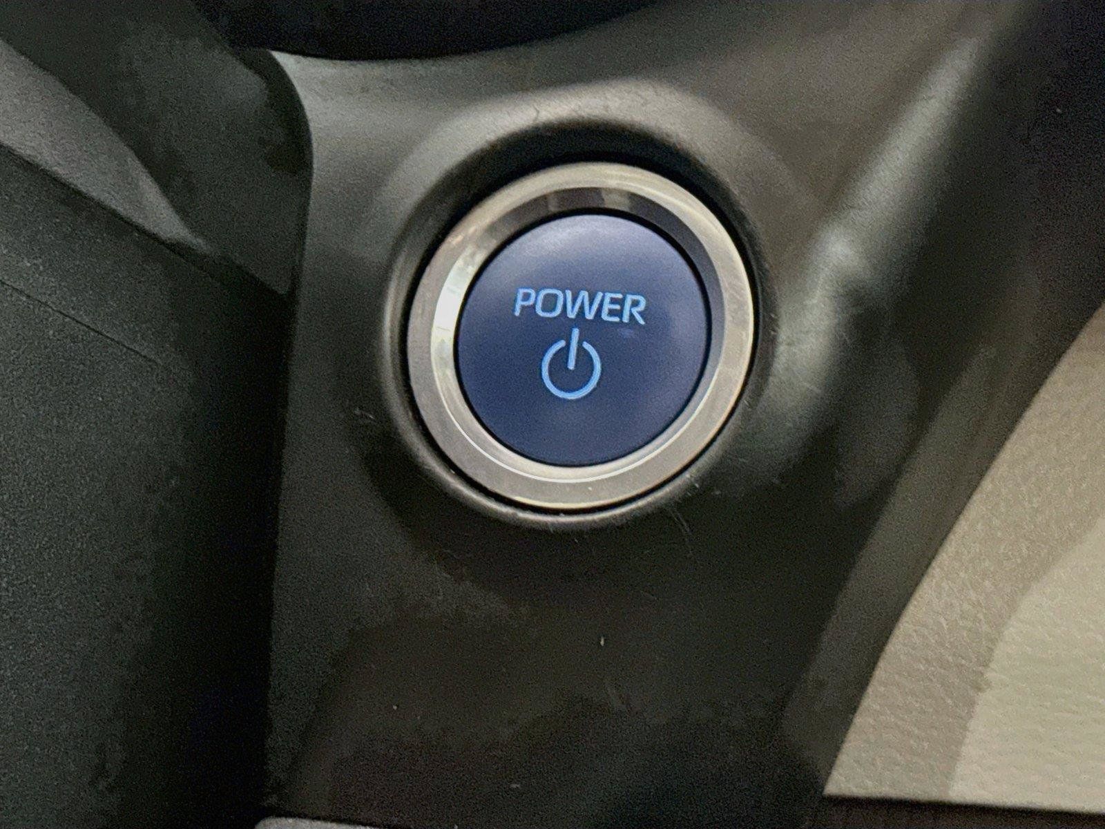 Certified 2024 Toyota Sienna XLE FWD image 21