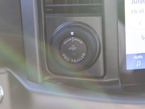 New 2025 Ford F150 XLT w/ Equipment Group 302A MID image 32