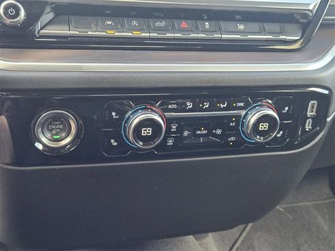 Certified 2024 GMC Sierra 1500 SLT image 14