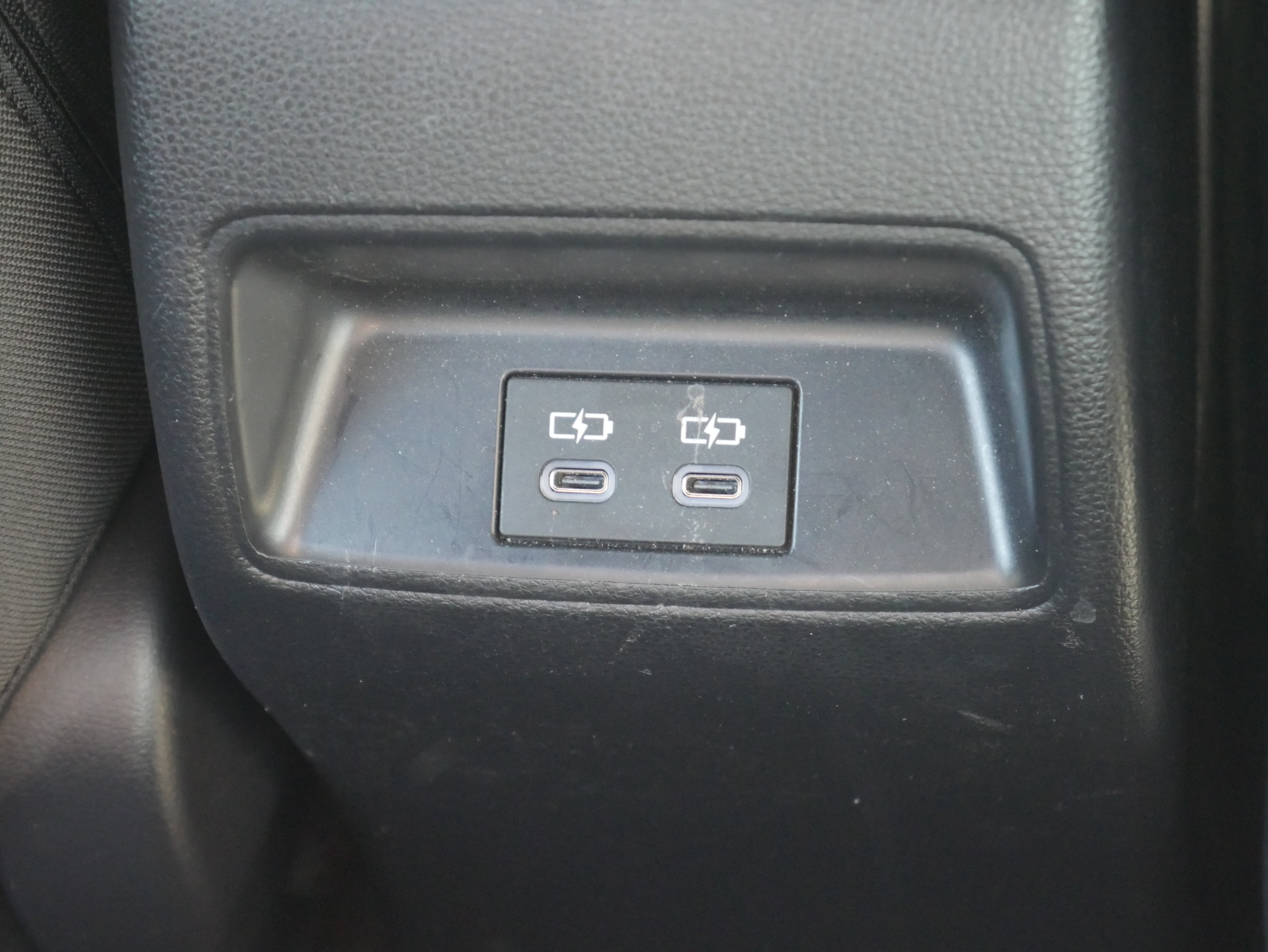 Used 2024 Toyota Corolla SE w/ SE Premium Package FWD image 24