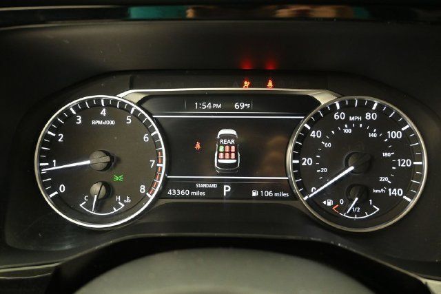 Used 2025 Nissan Pathfinder SV FWD image 32