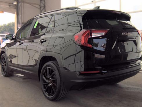 Certified 2023 GMC Terrain SLE w/ Driver Convenience Package AWD/4WD image 2