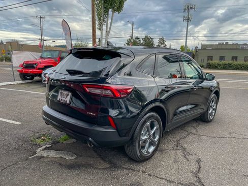 Used 2025 Ford Escape ST-Line image 4