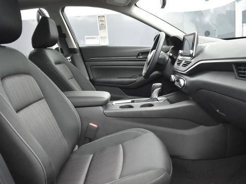 Used 2025 Nissan Altima 2.5 S image 21