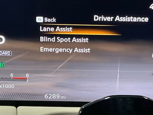 Used 2025 Nissan Armada Platinum Reserve image 19