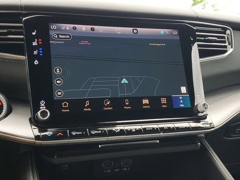 New 2026 Jeep Grand Wagoneer Limited AWD/4WD image 27