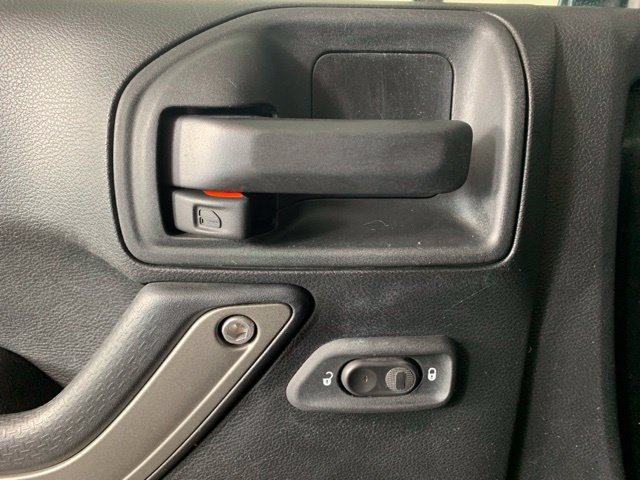 Used 2017 Jeep Wrangler Sport AWD/4WD image 27