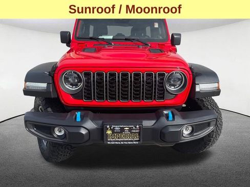 Used 2025 Jeep Wrangler Unlimited Rubicon 4xe w/ Safety Group AWD/4WD image 4