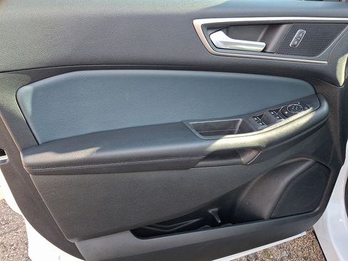 Certified 2022 Ford Edge SEL w/ Sport Appearance Package image 12