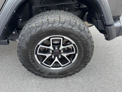 Used 2025 Jeep Wrangler Unlimited Rubicon image 13