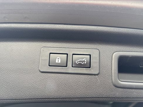 Used 2019 Subaru Forester Limited w/ Popular Package #3 image 28