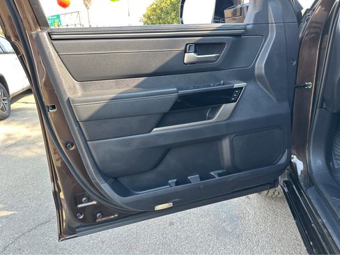 Used 2022 Toyota Tundra Limited image 15