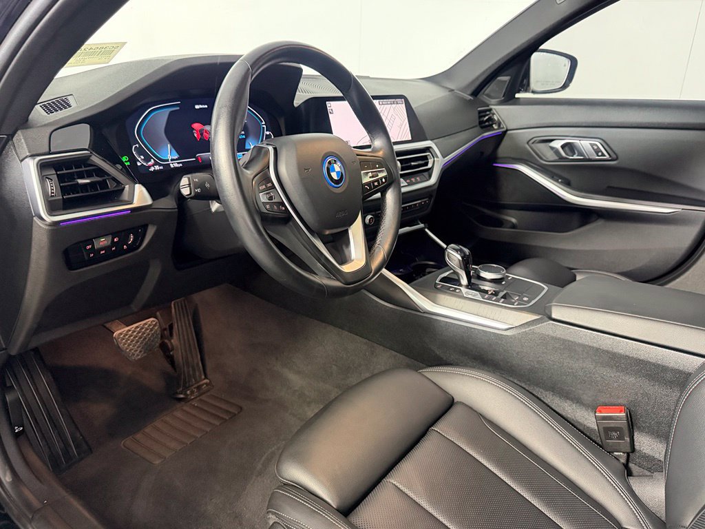 Used 2022 BMW 330e w/ Driving Assistance Package RWD image 14